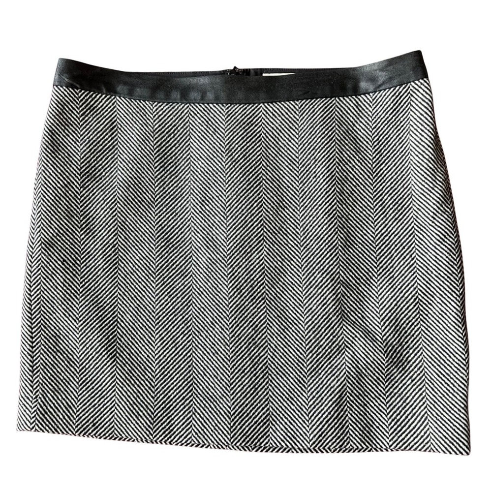 Banana Republic Tweed Herringbone Mini‎ Skirt wool Black White Size 8 Preppy